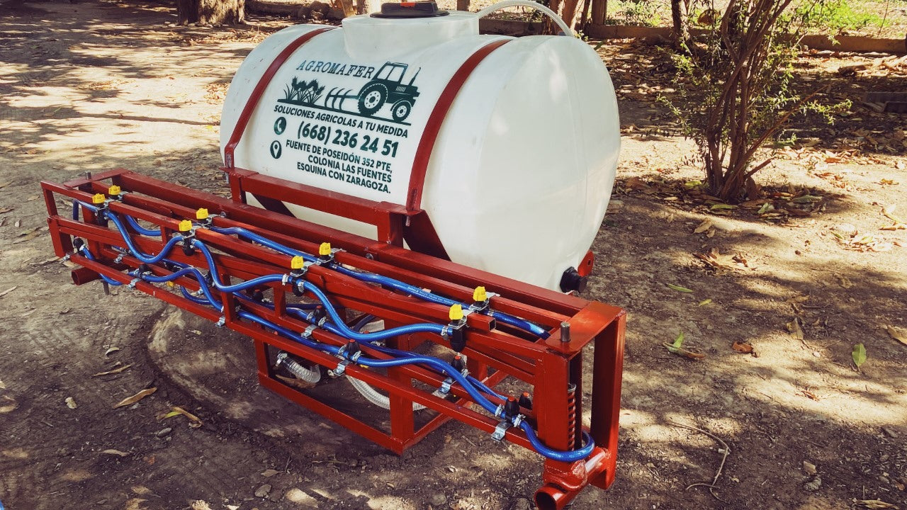 ASPERSORA AGRÍCOLA MARCA AGROMAFER DE 600 LTS - 21 BOQUILLAS